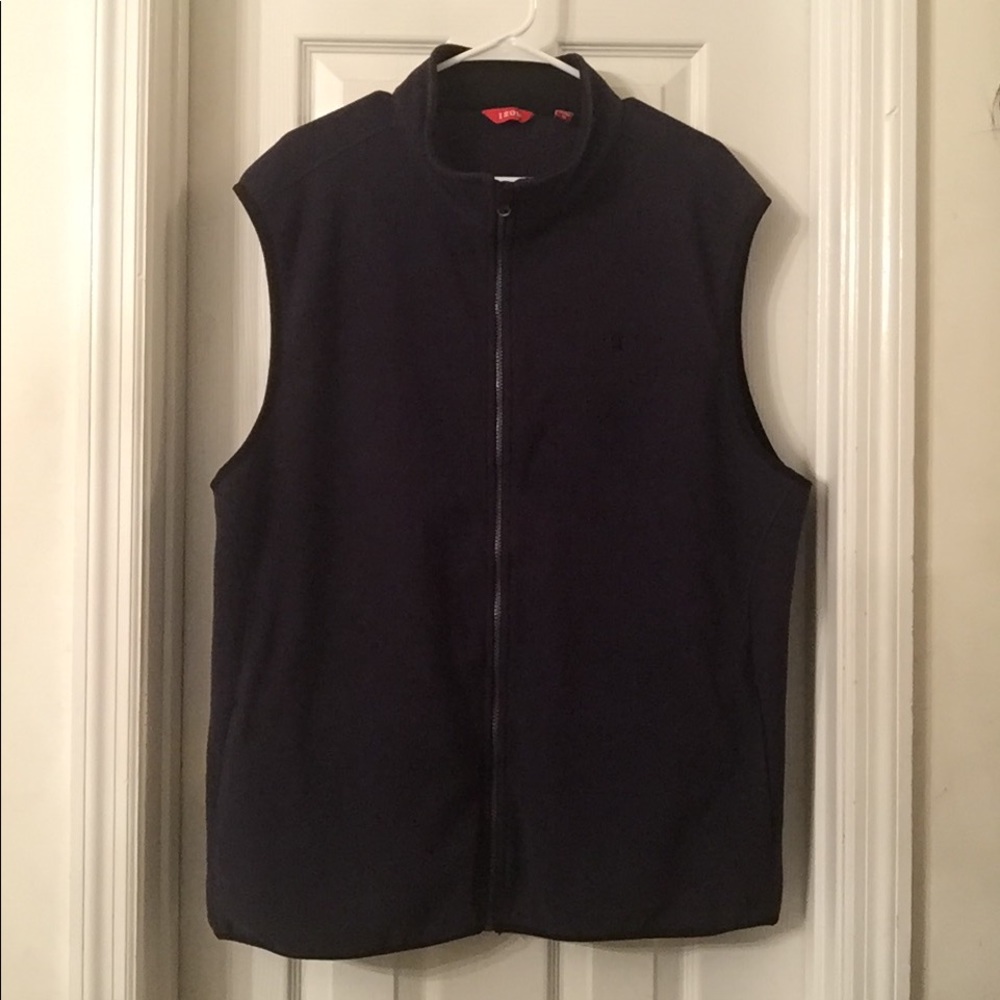 IZOD Men’s Lightweight Polar Fleece Vest XL